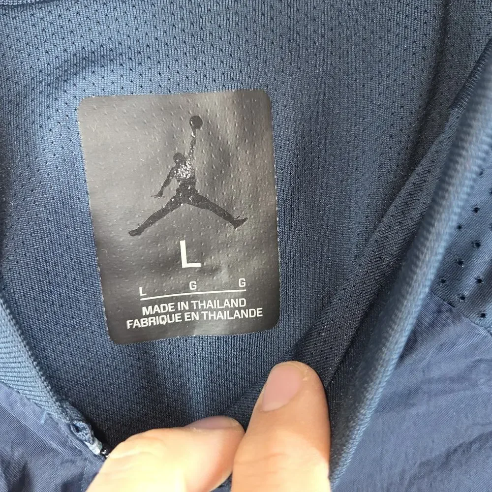 Nike Air Jordan Windbreaker Jacket Blue Size Large Mens Jacket Athletic Gym